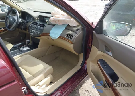 2010 Honda Accord 2.4 Ex-L из США, поврежденный, VIN 1HGCP2F86AA135997